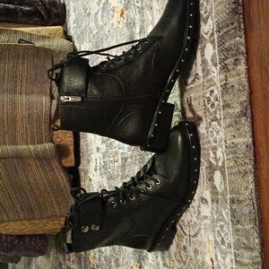 Black Leather Women’s Boots